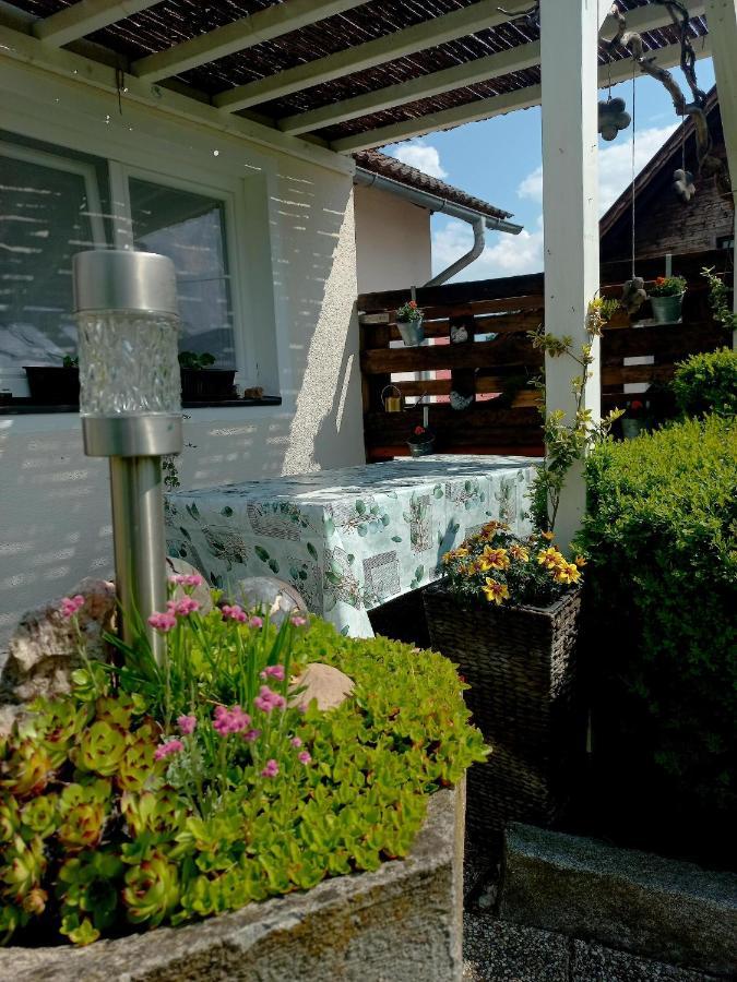 Ferienhaus Kaerntnergmiat 펠드키르첸인칸텐 외부 사진