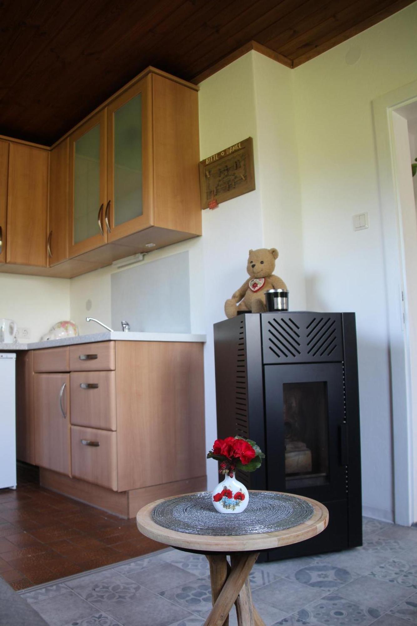 Ferienhaus Kaerntnergmiat 펠드키르첸인칸텐 외부 사진